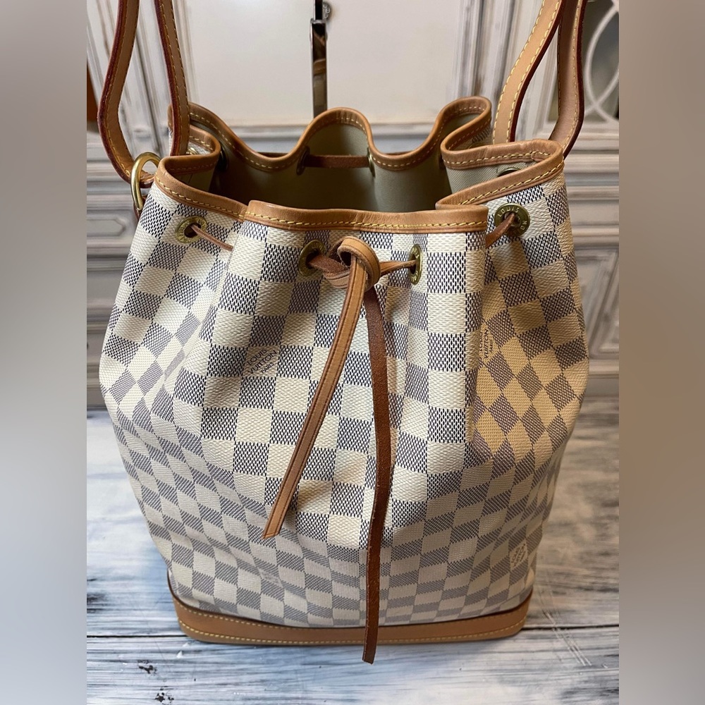 ‼️SOLD‼️🍀💁🏻‍♀️Damier Azur Noe GM🍀💁🏻‍♀️